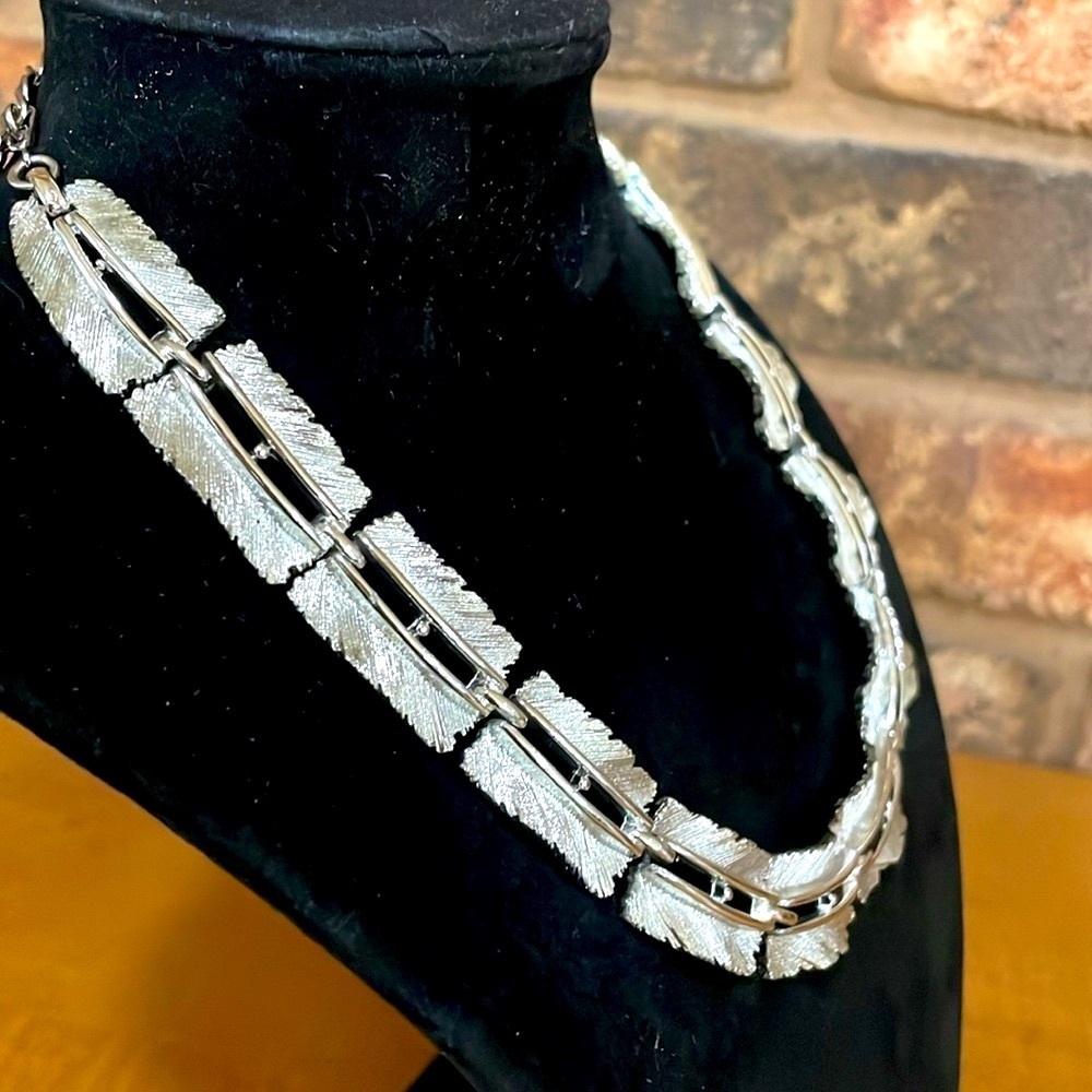 Lisner Silver Tone Shiny Multi Link Necklace Choker - Picture 4 of 6